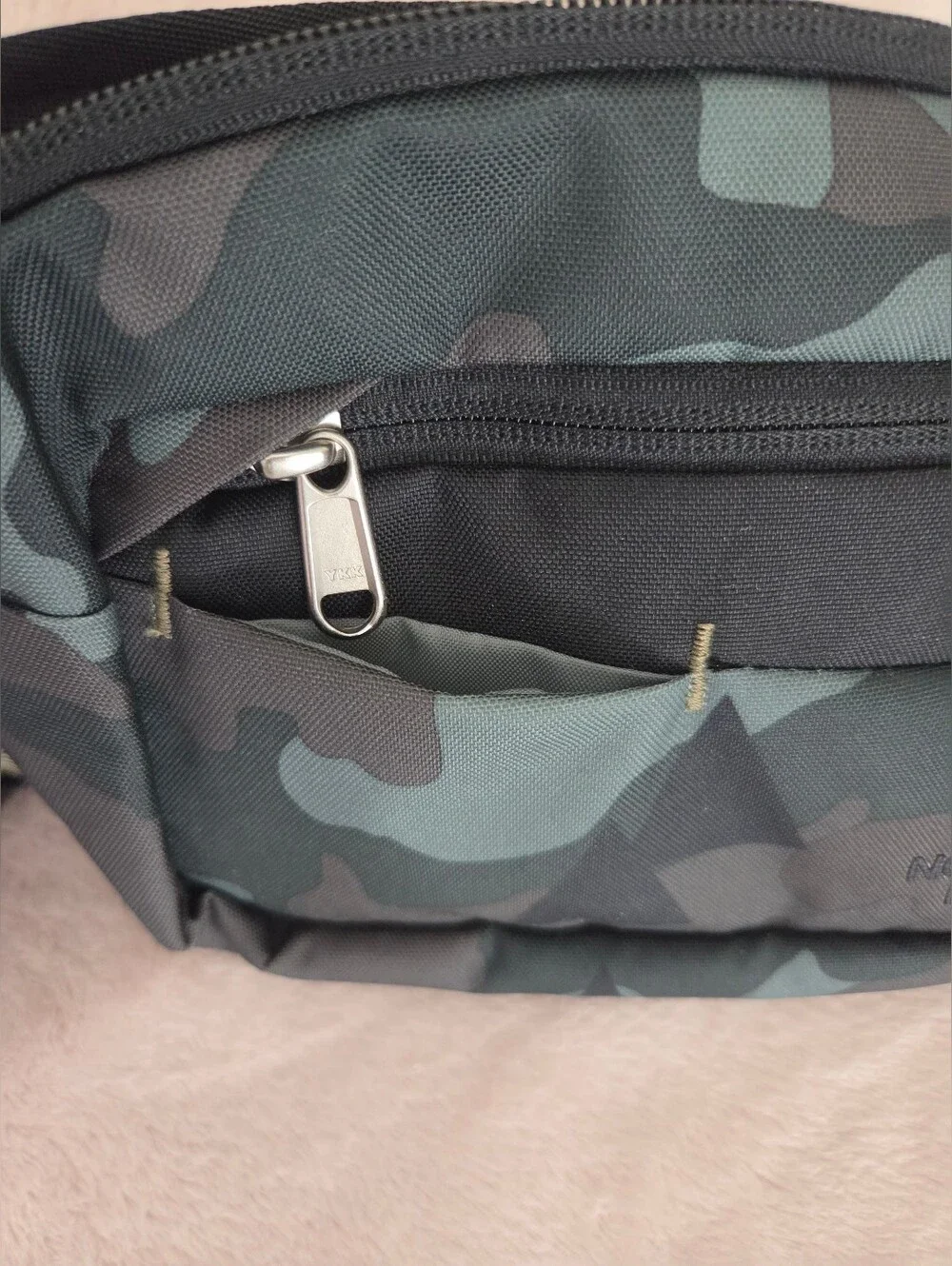 The North Face Camouflage Waist Bag Belt Bag Camo NWOT Excellent Condition